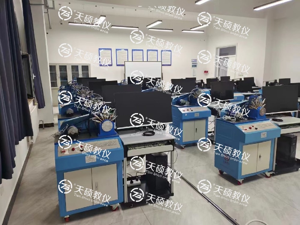 前方不斷傳來(lái)捷報(bào)！????多個(gè)實(shí)驗(yàn)實(shí)訓(xùn)室交付驗(yàn)收完成！機(jī)械原理、機(jī)械設(shè)計(jì)實(shí)驗(yàn)室，機(jī)械制圖實(shí)訓(xùn)室和液壓實(shí)訓(xùn)室！